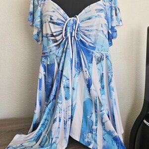 Cute Womens Short Sleeve "Shark Bite" Blue & White Floral Top, Size 3XL